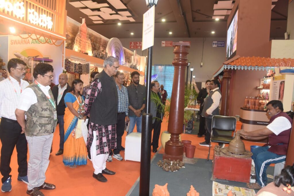 Odisha IITF 2025, Odisha Pavilion, Bharat Mandapam, India International Trade Fair, Odisha culture, Odisha crafts, Odisha tribal products, Koraput Coffee, OMFED, Odisha tourism, Odisha development, Odisha heritage, Ek Bharat Shresth Bharat, Odisha artisans, IITF New Delhi