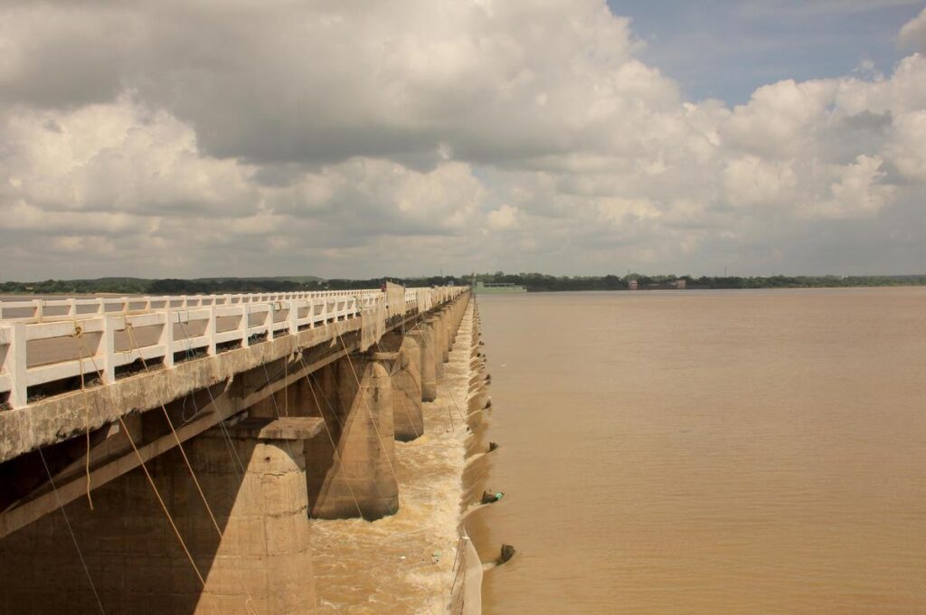 Mahanadi Water Dispute, Odisha vs Chhattisgarh, Mahanadi Tribunal, Water Sharing Conflict, Bela M Trivedi, Inter-state Water Dispute, Mahanadi Bachao Andolan, Sudarshan Das, River Water Data, Technical Committee Meeting.