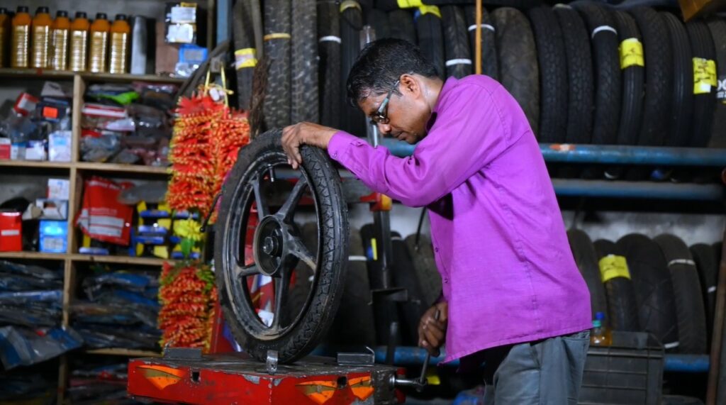 Das Talent Engineering, Kendrapara startup, tyre changer machine, Odisha innovation, Startup Odisha, automobile repair technology, grassroots entrepreneurship, Nirakar Das, MSME Odisha, indigenous engineering