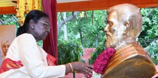 President Droupadi Murmu Unveils Statue of Utkalmani Gopabandhu Das in New Delhi