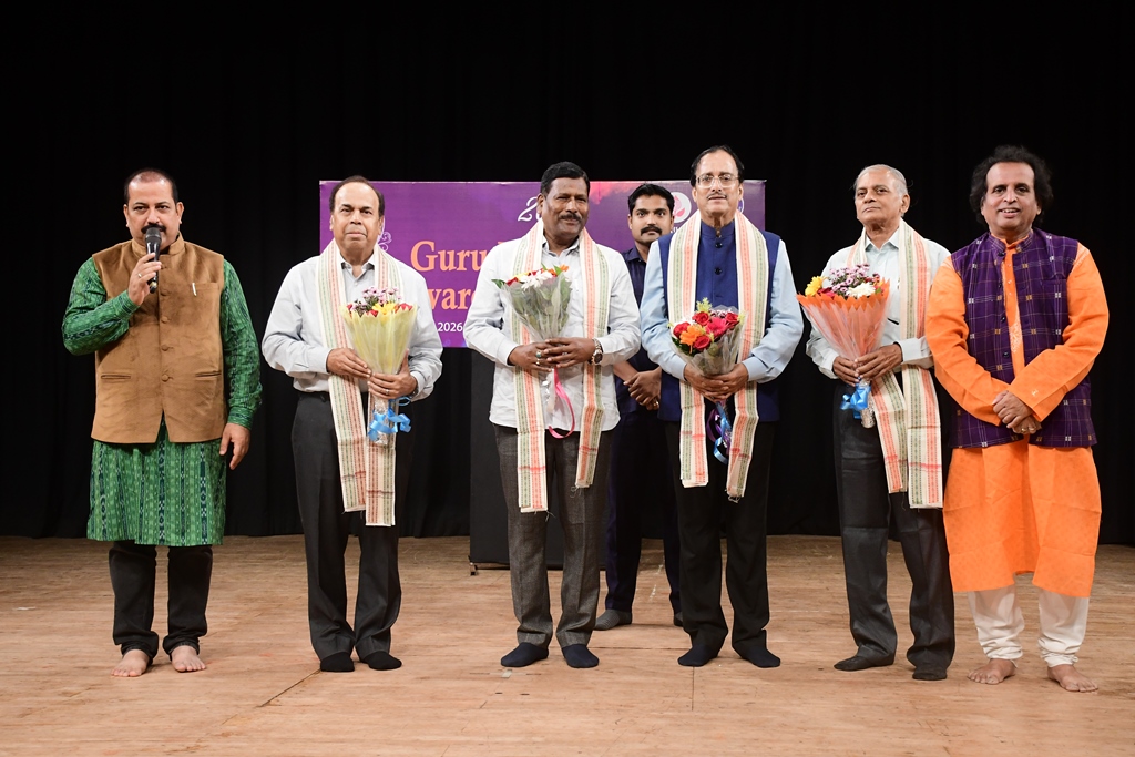 Guru Debaprasad Award, Tridhara Bhubaneswar, Odisha cultural festival, Odissi dance, Guru Debaprasad Lifetime Achievement Award, Kathak performance, Kuchipudi recital, Prahallad Natak, Pt L. Shankar, Chandan Dass ghazal, Odisha art and culture, classical dance festival Bhubaneswar, Odisha cultural news